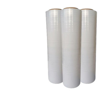 機械級 LDPE 透明ストレッチラップフィルムロール 15 - 35 マイクロン厚さ